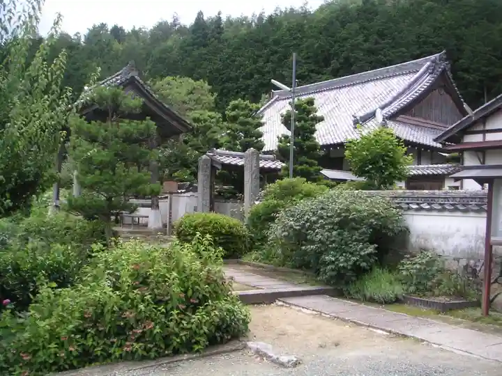 龍興寺の本殿・本堂