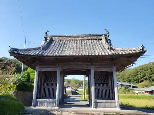 神谷山禅瀧寺の山門・神門