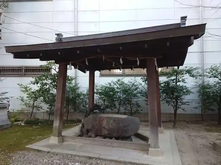 泥江縣神社の手水舎