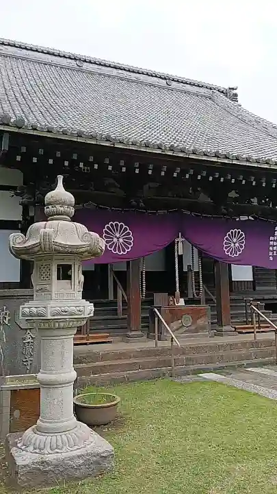 金蔵寺の{uncategorized: "未分類", other: "その他", undefined: "問題あり", building: "その他建物", grave: "お墓", sacred_gate: "鳥居", guardian: "狛犬", statue: "像", buddha: "仏像", history: "歴史", nature: "自然", garden: "庭園", animal: "動物", pagoda: "塔", temizu: "手水舎", mountain_gate: "山門・神門", sanctuary: "本殿・本堂", subordinate: "末社・摂社", art: "芸術", scenery: "景色", jizo: "地蔵", ema: "絵馬", goshuin: "御朱印", omikuji: "おみくじ", items: "授与品その他", amulet: "お守り", goshuincho: "御朱印帳", eats: "食事", festival: "お祭り", votive_dance: "神楽", shichigosan: "七五三参", wedding: "結婚式", experience: "体験その他", initially: "初詣", around: "周辺", anti_infection: "感染症対策"}