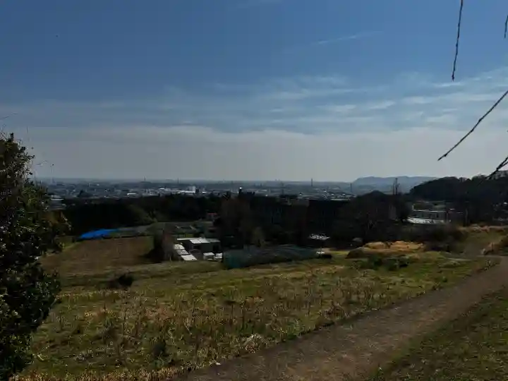 比々多神社の{uncategorized: "未分類", other: "その他", undefined: "問題あり", building: "その他建物", grave: "お墓", sacred_gate: "鳥居", guardian: "狛犬", statue: "像", buddha: "仏像", history: "歴史", nature: "自然", garden: "庭園", animal: "動物", pagoda: "塔", temizu: "手水舎", mountain_gate: "山門・神門", sanctuary: "本殿・本堂", subordinate: "末社・摂社", art: "芸術", scenery: "景色", jizo: "地蔵", ema: "絵馬", goshuin: "御朱印", omikuji: "おみくじ", items: "授与品その他", amulet: "お守り", goshuincho: "御朱印帳", eats: "食事", festival: "お祭り", votive_dance: "神楽", shichigosan: "七五三参", wedding: "結婚式", experience: "体験その他", initially: "初詣", around: "周辺", anti_infection: "感染症対策"}