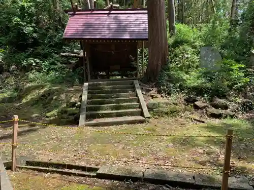 貴船神社の末社