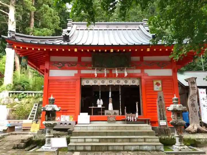 伊那下神社の本殿・本堂