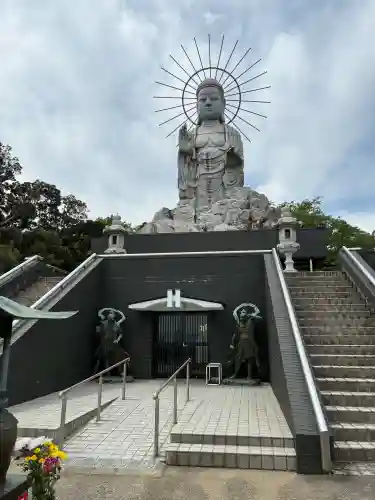 三浦大佛の{uncategorized: "未分類", other: "その他", undefined: "問題あり", building: "その他建物", grave: "お墓", sacred_gate: "鳥居", guardian: "狛犬", statue: "像", buddha: "仏像", history: "歴史", nature: "自然", garden: "庭園", animal: "動物", pagoda: "塔", temizu: "手水舎", mountain_gate: "山門・神門", sanctuary: "本殿・本堂", subordinate: "末社・摂社", art: "芸術", scenery: "景色", jizo: "地蔵", ema: "絵馬", goshuin: "御朱印", omikuji: "おみくじ", items: "授与品その他", amulet: "お守り", goshuincho: "御朱印帳", eats: "食事", festival: "お祭り", votive_dance: "神楽", shichigosan: "七五三参", wedding: "結婚式", experience: "体験その他", initially: "初詣", around: "周辺", anti_infection: "感染症対策"}