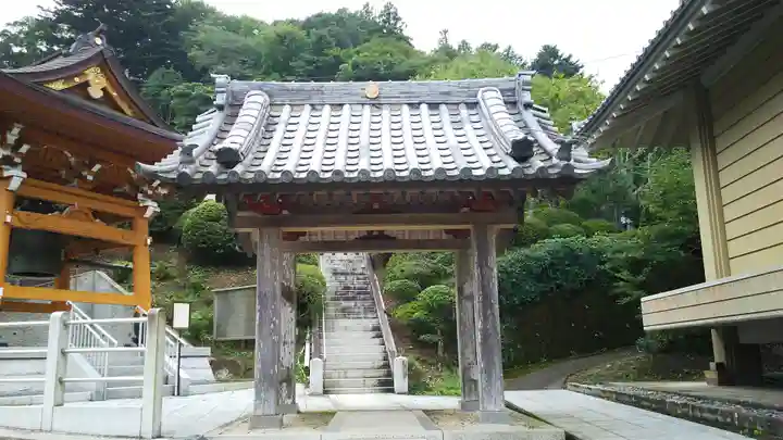 菊蓮寺の山門・神門
