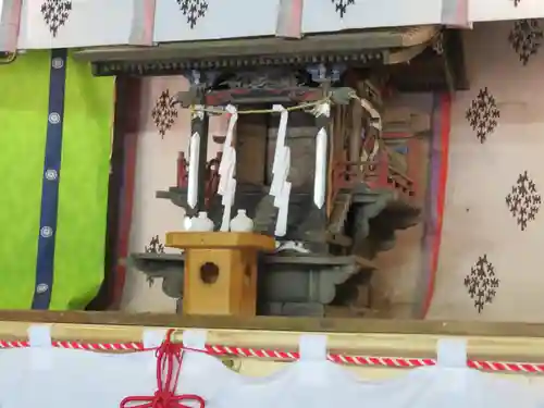 無戸室浅間神社(船津胎内神社)の本殿・本堂