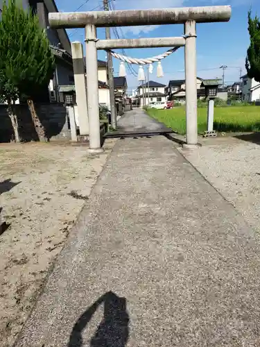 神明社の鳥居