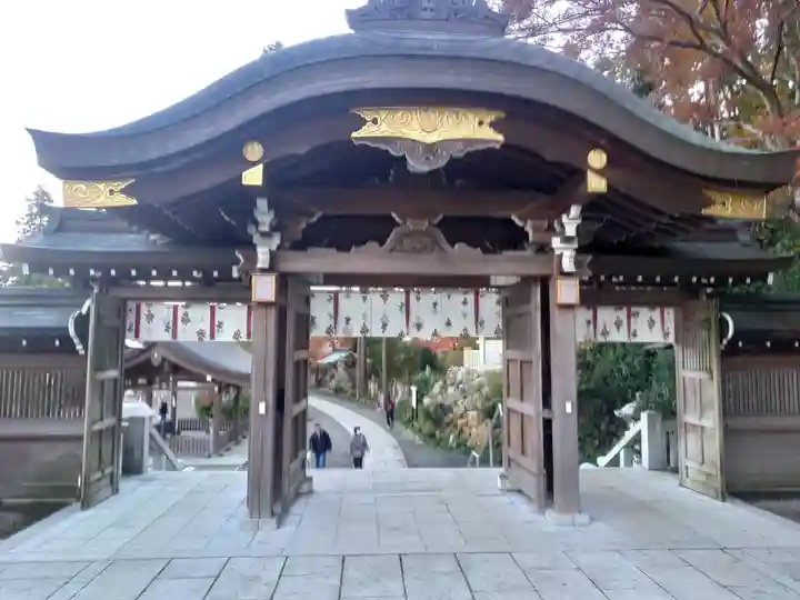 高麗神社の山門・神門