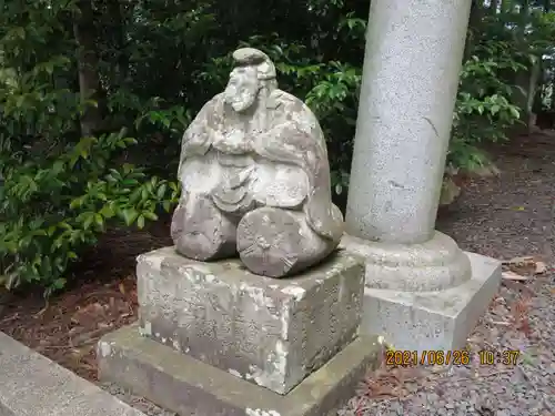 飯豊和気神社の像