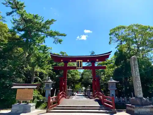 氣比神宮の鳥居