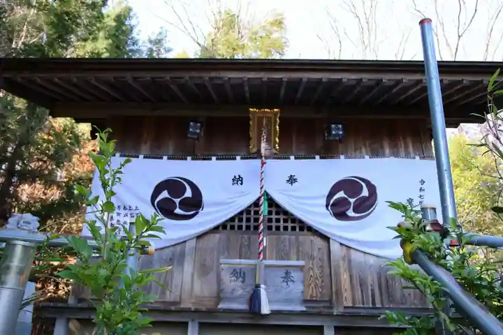 大六天麻王神社の本殿・本堂