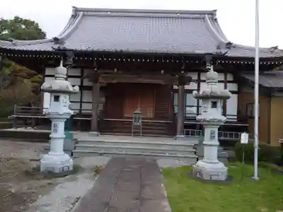 満願寺の本殿・本堂
