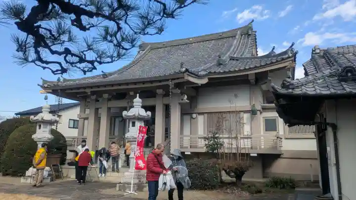 持寳寺の{uncategorized: "未分類", other: "その他", undefined: "問題あり", building: "その他建物", grave: "お墓", sacred_gate: "鳥居", guardian: "狛犬", statue: "像", buddha: "仏像", history: "歴史", nature: "自然", garden: "庭園", animal: "動物", pagoda: "塔", temizu: "手水舎", mountain_gate: "山門・神門", sanctuary: "本殿・本堂", subordinate: "末社・摂社", art: "芸術", scenery: "景色", jizo: "地蔵", ema: "絵馬", goshuin: "御朱印", omikuji: "おみくじ", items: "授与品その他", amulet: "お守り", goshuincho: "御朱印帳", eats: "食事", festival: "お祭り", votive_dance: "神楽", shichigosan: "七五三参", wedding: "結婚式", experience: "体験その他", initially: "初詣", around: "周辺", anti_infection: "感染症対策"}