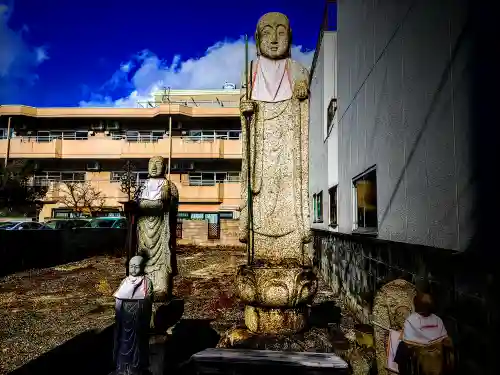 尾頭寺廃寺の地蔵