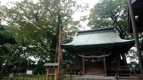 稲荷神社の本殿