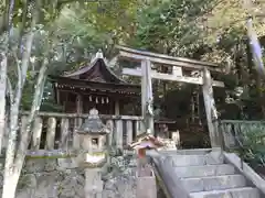 石上神宮の末社