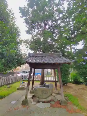 八幡社(熊之庄)の手水舎