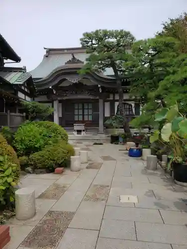 日蓮宗龍口山本龍寺の本殿・本堂