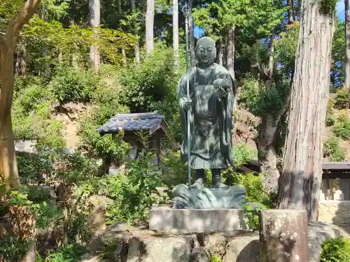 長明寺の像