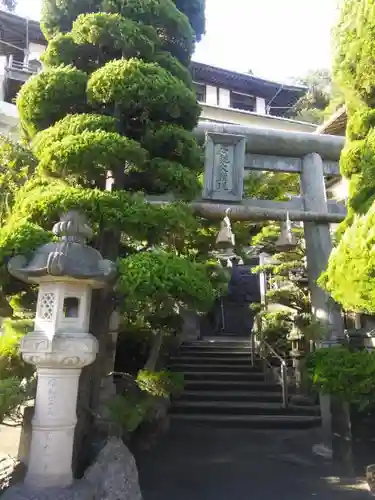 石槌大権現のその他建物