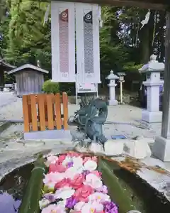 立志神社の手水舎(2022年04月16日(土) 12時38分43秒投稿)