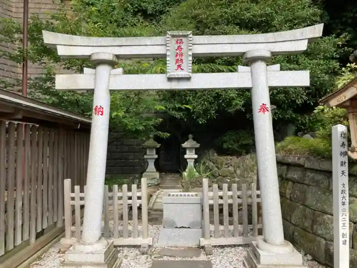 叶神社 (西叶神社)の末社・摂社