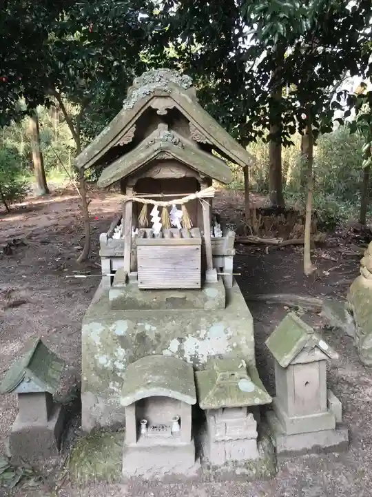 餘子神社の末社・摂社