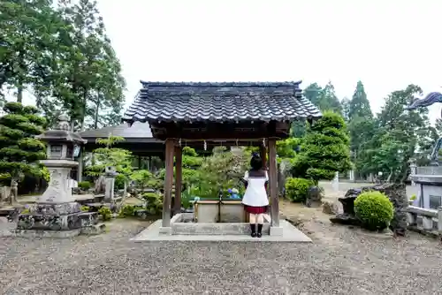 苗村神社の手水舎