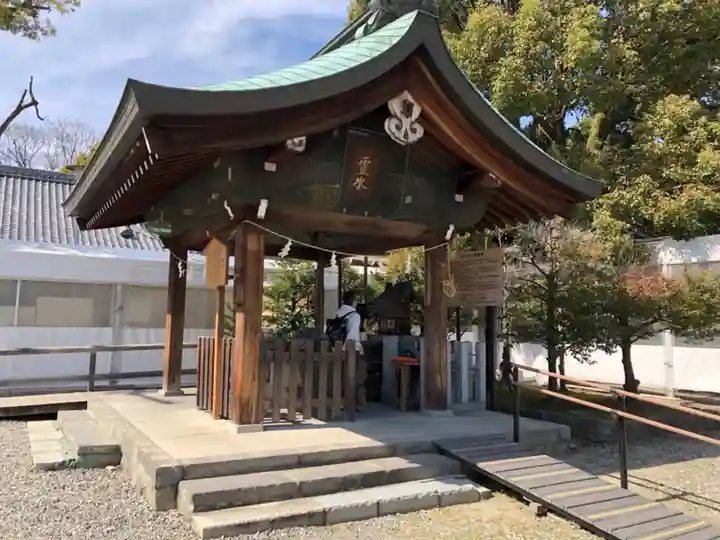 真清田神社の手水舎