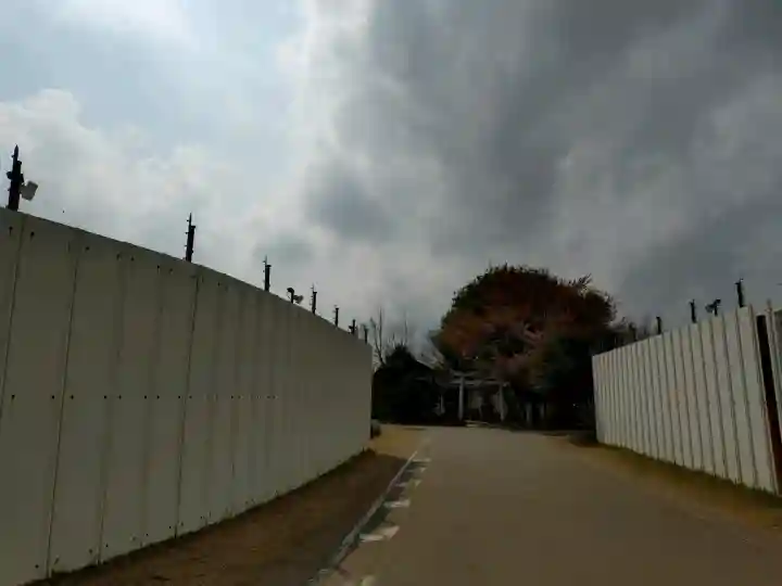 東峰神社の{uncategorized: "未分類", other: "その他", undefined: "問題あり", building: "その他建物", grave: "お墓", sacred_gate: "鳥居", guardian: "狛犬", statue: "像", buddha: "仏像", history: "歴史", nature: "自然", garden: "庭園", animal: "動物", pagoda: "塔", temizu: "手水舎", mountain_gate: "山門・神門", sanctuary: "本殿・本堂", subordinate: "末社・摂社", art: "芸術", scenery: "景色", jizo: "地蔵", ema: "絵馬", goshuin: "御朱印", omikuji: "おみくじ", items: "授与品その他", amulet: "お守り", goshuincho: "御朱印帳", eats: "食事", festival: "お祭り", votive_dance: "神楽", shichigosan: "七五三参", wedding: "結婚式", experience: "体験その他", initially: "初詣", around: "周辺", anti_infection: "感染症対策"}