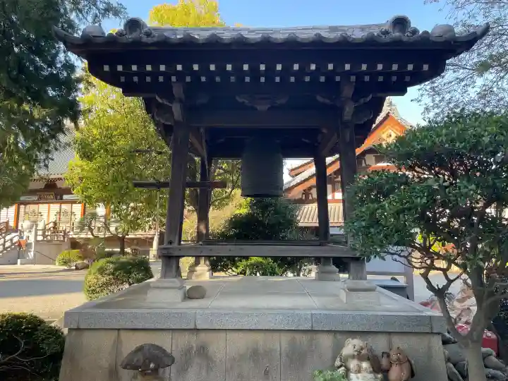 徳林寺の{uncategorized: "未分類", other: "その他", undefined: "問題あり", building: "その他建物", grave: "お墓", sacred_gate: "鳥居", guardian: "狛犬", statue: "像", buddha: "仏像", history: "歴史", nature: "自然", garden: "庭園", animal: "動物", pagoda: "塔", temizu: "手水舎", mountain_gate: "山門・神門", sanctuary: "本殿・本堂", subordinate: "末社・摂社", art: "芸術", scenery: "景色", jizo: "地蔵", ema: "絵馬", goshuin: "御朱印", omikuji: "おみくじ", items: "授与品その他", amulet: "お守り", goshuincho: "御朱印帳", eats: "食事", festival: "お祭り", votive_dance: "神楽", shichigosan: "七五三参", wedding: "結婚式", experience: "体験その他", initially: "初詣", around: "周辺", anti_infection: "感染症対策"}