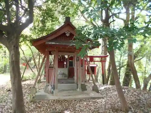 古麓稲荷神社の末社・摂社