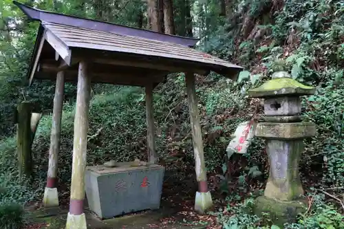 静神社の手水舎