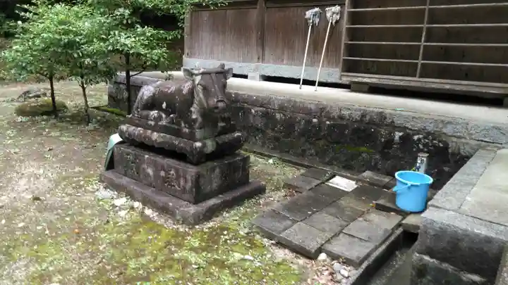若八幡神社の狛犬