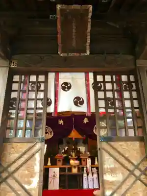 烏森稲荷神社の本殿・本堂