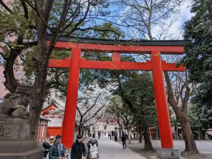 花園神社の{uncategorized: "未分類", other: "その他", undefined: "問題あり", building: "その他建物", grave: "お墓", sacred_gate: "鳥居", guardian: "狛犬", statue: "像", buddha: "仏像", history: "歴史", nature: "自然", garden: "庭園", animal: "動物", pagoda: "塔", temizu: "手水舎", mountain_gate: "山門・神門", sanctuary: "本殿・本堂", subordinate: "末社・摂社", art: "芸術", scenery: "景色", jizo: "地蔵", ema: "絵馬", goshuin: "御朱印", omikuji: "おみくじ", items: "授与品その他", amulet: "お守り", goshuincho: "御朱印帳", eats: "食事", festival: "お祭り", votive_dance: "神楽", shichigosan: "七五三参", wedding: "結婚式", experience: "体験その他", initially: "初詣", around: "周辺", anti_infection: "感染症対策"}