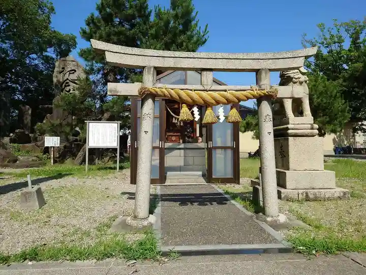 諏訪神社の末社・摂社