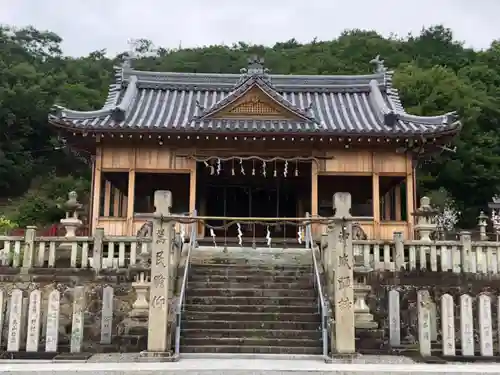 神吉八幡神社の本殿・本堂