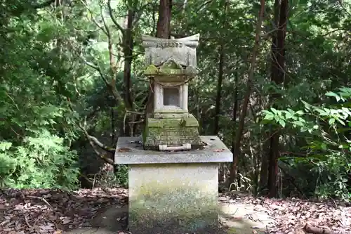 伊加々志神社の末社