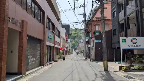 長崎尾曲がり猫神社の景色