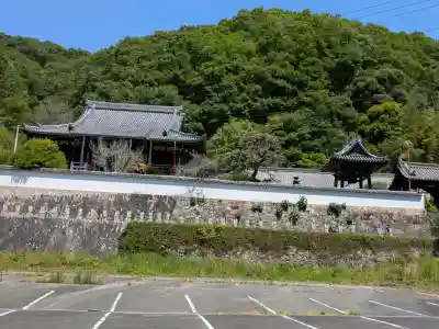 金敷寺の{uncategorized: "未分類", other: "その他", undefined: "問題あり", building: "その他建物", grave: "お墓", sacred_gate: "鳥居", guardian: "狛犬", statue: "像", buddha: "仏像", history: "歴史", nature: "自然", garden: "庭園", animal: "動物", pagoda: "塔", temizu: "手水舎", mountain_gate: "山門・神門", sanctuary: "本殿・本堂", subordinate: "末社・摂社", art: "芸術", scenery: "景色", jizo: "地蔵", ema: "絵馬", goshuin: "御朱印", omikuji: "おみくじ", items: "授与品その他", amulet: "お守り", goshuincho: "御朱印帳", eats: "食事", festival: "お祭り", votive_dance: "神楽", shichigosan: "七五三参", wedding: "結婚式", experience: "体験その他", initially: "初詣", around: "周辺", anti_infection: "感染症対策"}