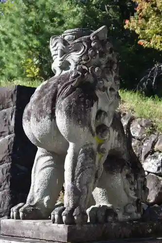 武田神社の狛犬