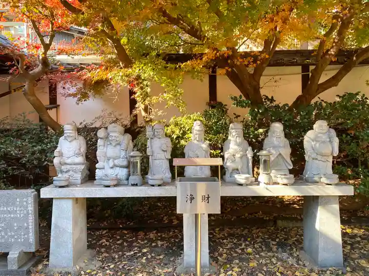 行願寺(革堂)の像