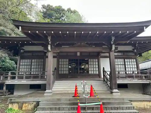 自性院の本殿・本堂