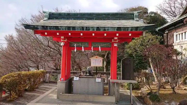 足利織姫神社の手水舎