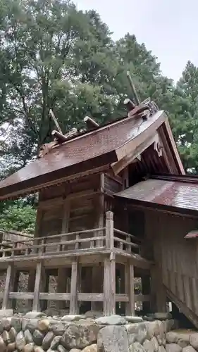 温泉神社の本殿