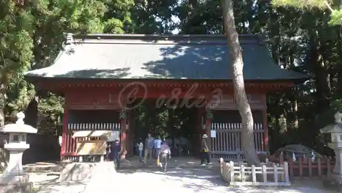 出羽神社(出羽三山神社)～三神合祭殿～の山門・神門