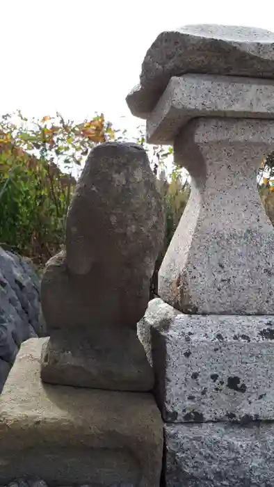 島古丹稲荷神社の建物その他