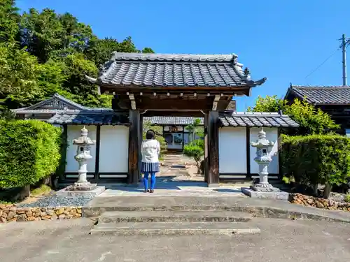 白泉寺の山門