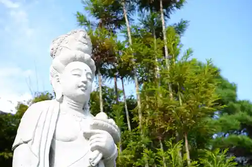 法源寺の仏像